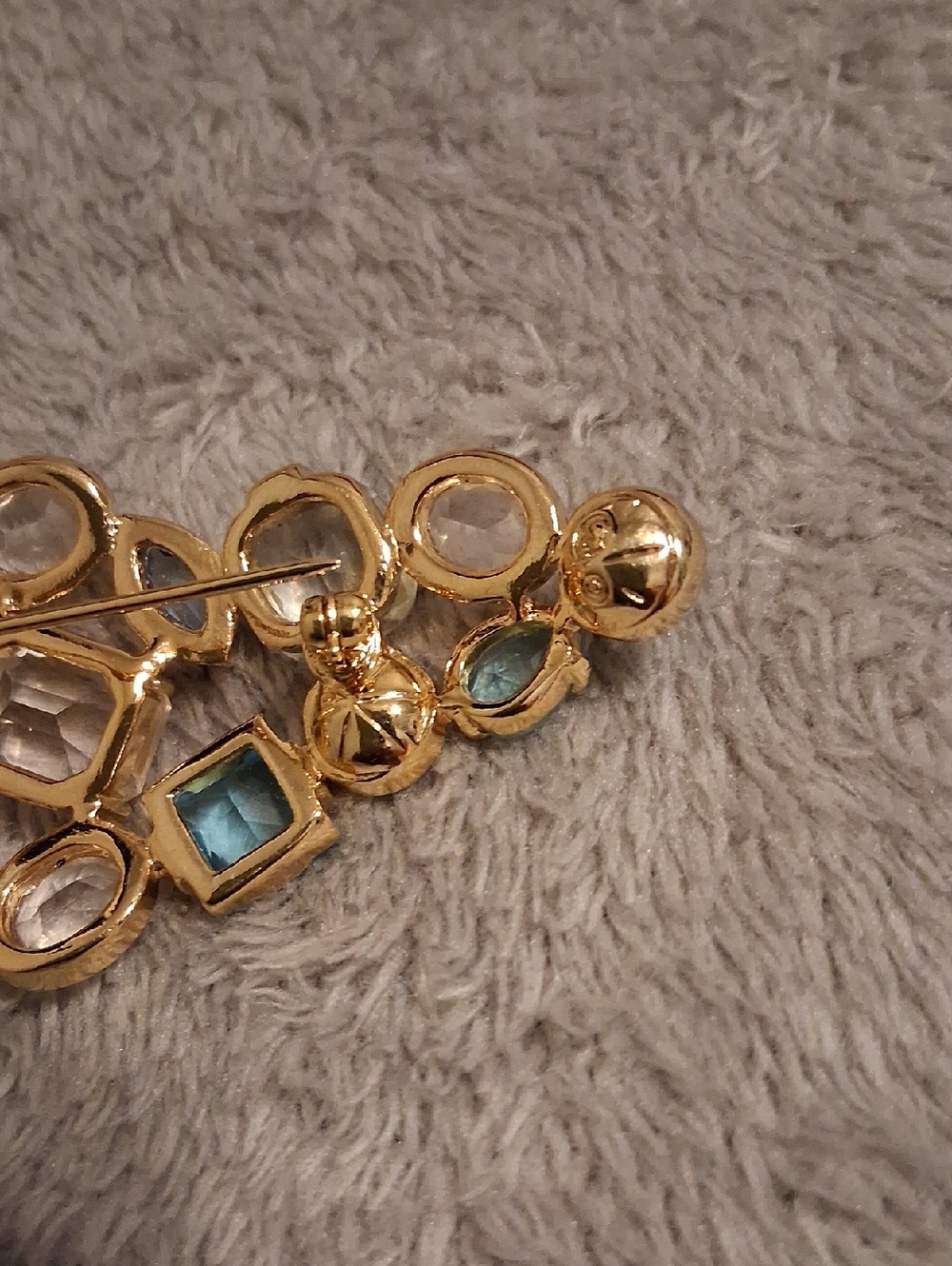 Brooch - Picture 5 of 10